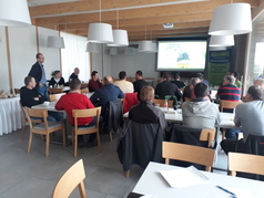 MagGrow na semináři v Roudnici nad Labem představil Pavel Milata z Leading Farmers CZ (vlevo) (zobrazeno 62x)